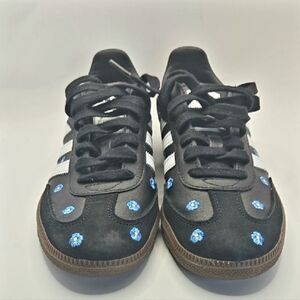 Adidas Black Samba Sneakers with Blue Daisy Embroidery Women's Sz 7.5 Streetwear